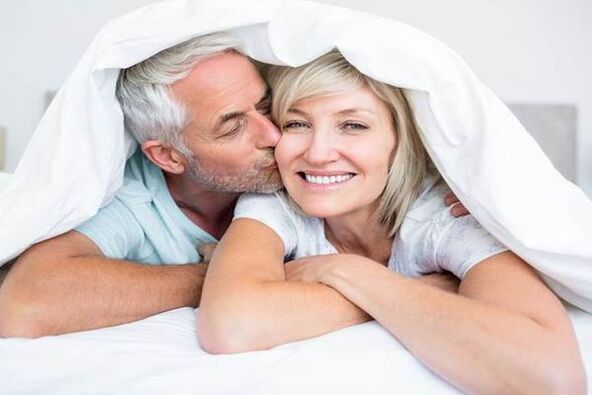 couple marié d'âge mûr